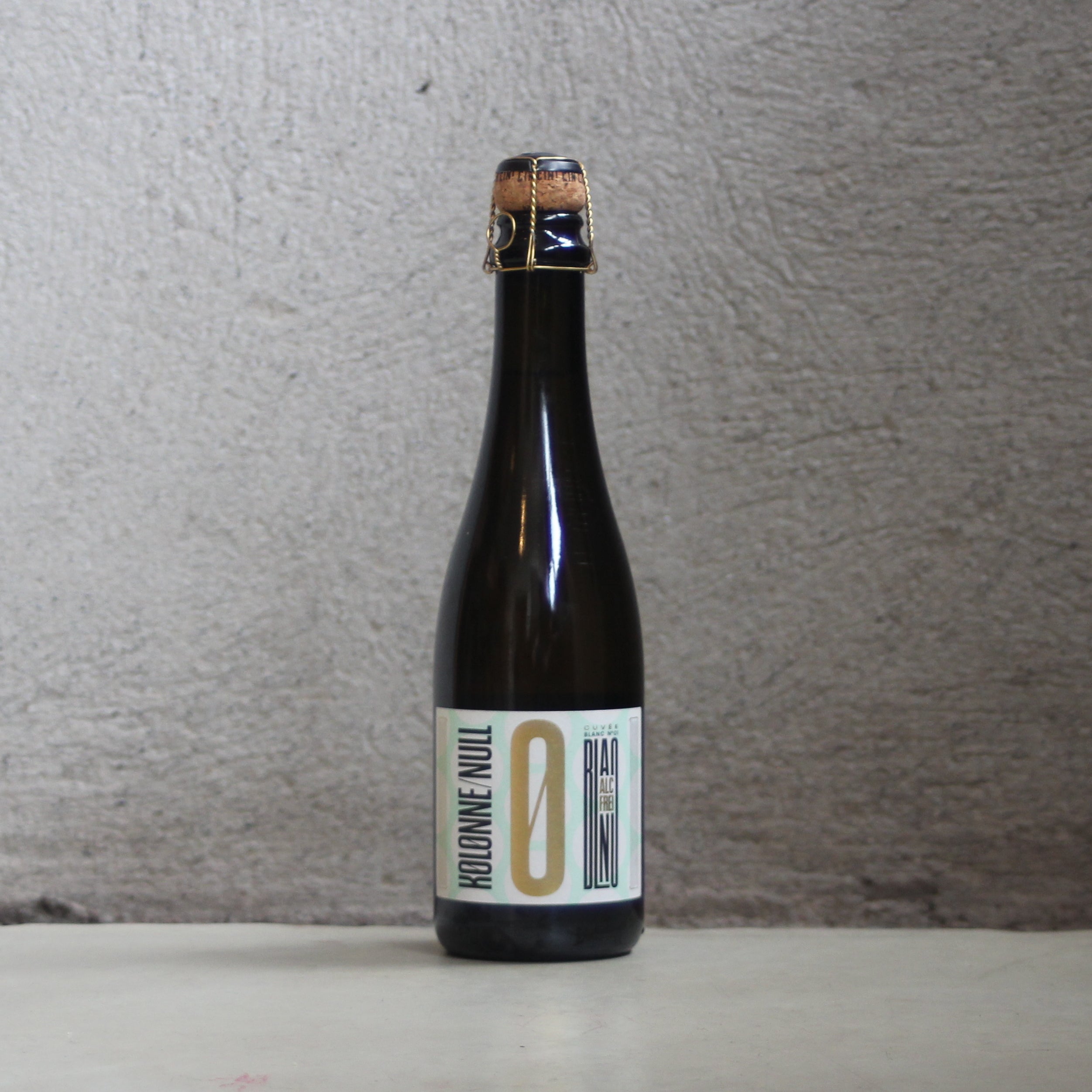 Kolonne Null Sparkling Non-Alcoholic Wine, Half Bottle